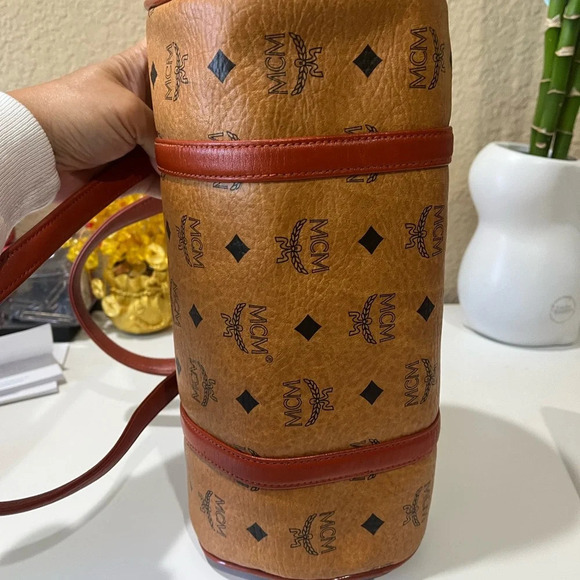 MCM Bag - Picture 4 of 13